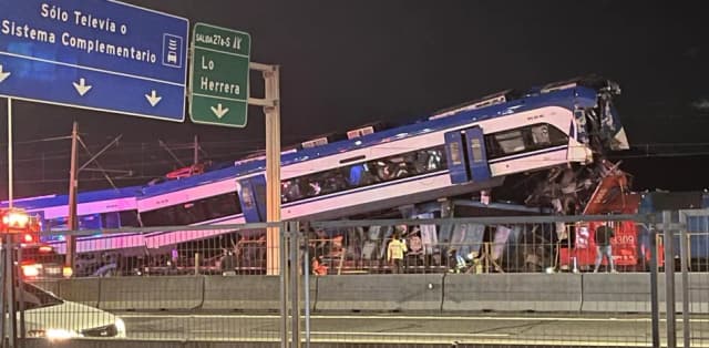 Choque de trenes en San Bernardo: Deja dos muertos y nueve heridos