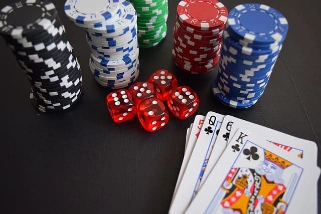 ¿Se puede jugar gratis en un casino online y ganar dinero real?