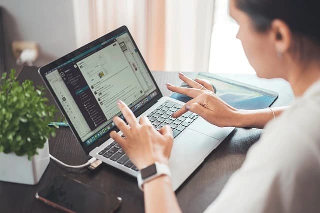 Códigos culturales: Conocer el lenguaje de la era digital»